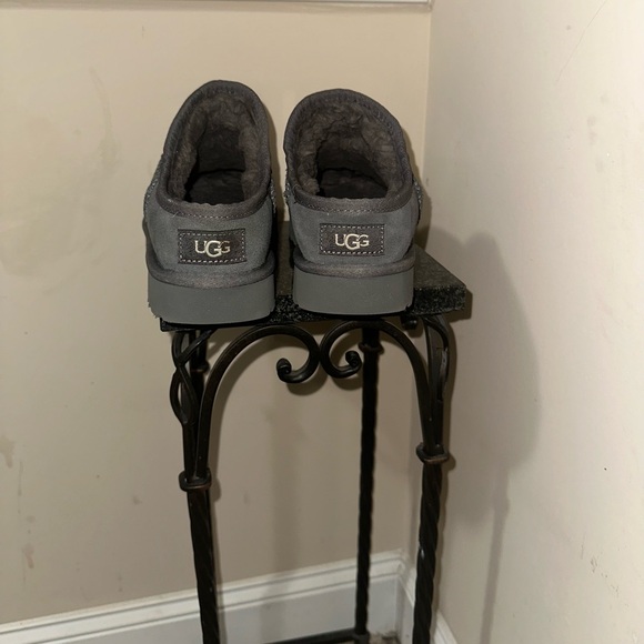 UGGs women Gray Suede Slip-On Shoes - Picture 9 of 10